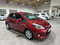 Marrón Usado 2014 Toyota Yaris Hybrid Active Berlina | 10.990 € (Un poco caro)