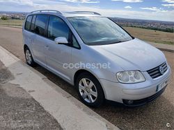 Gris / plata Usado 2003 VW Touran Trendline Monovolumen | 6000 € (Un poco caro)