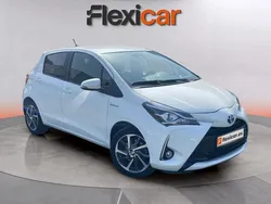 Blanco Usado 2020 Toyota Yaris Hybrid Active Berlina | 16.490 € (Precio justo)
