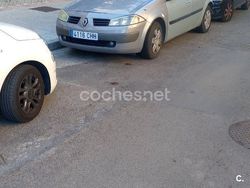 Gris / plata Usado 2005 Renault Mégane II Dynamique Berlina | 4500 € (Caro)