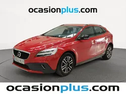 Rojo Usado 2018 Volvo V40 CC Momentum Familiar | 12.719 € (Precio justo)