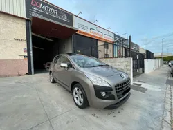 Beige Usado 2010 Peugeot 3008 Premium Berlina | 6990 € (Precio justo)