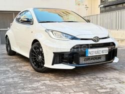 Blanco Nuevo 2025 Toyota Yaris Berlina | 57.900 €