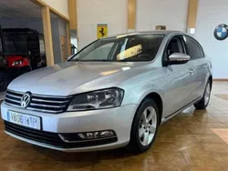 Plateado Usado 2014 VW Passat Edition Familiar | 7999 € (Precio justo)