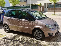 Rosa Usado 2009 Lancia Musa Monovolumen | 4250 €