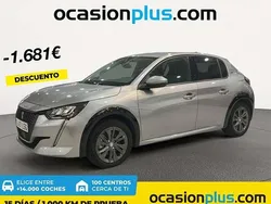 Gris Usado 2021 Peugeot e-208 Allure Utilitario | 16.819 € (Precio justo)