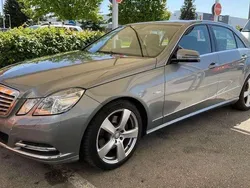 Gris Usado 2011 Mercedes E200 Elegance Berlina | 15.990 € (Un poco caro)