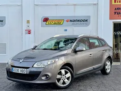 Beige Usado 2011 Renault Mégane III Dynamique Berlina | 4500 € (Buen precio)