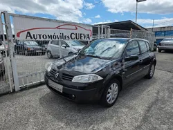 Negro Usado 2003 Renault Mégane II Authentique Berlina | 2900 €