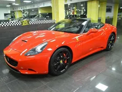 Rojo Usado 2009 Ferrari California Coupe | 95.800 € (Un poco caro)