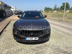 Gris / plata Usado 2017 Maserati Levante SUV | 29.999 € (Buen precio)