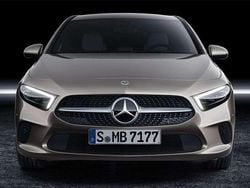 Gris Usado 2019 Mercedes A220 Berlina | 27.999 € (Precio justo)