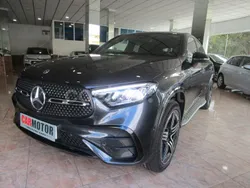 Gris / plata Usado 2023 Mercedes GLC300e Coupe | 64.995 €