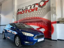 Azul Usado 2015 Ford Focus Berlina | 7990 € (Buen precio)