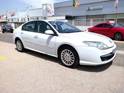 Blanco Usado 2009 Renault Laguna III Privilege Berlina | 6900 € (Precio justo)