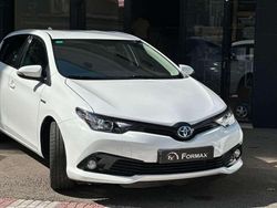 Blanco Usado 2018 Toyota Auris Hybrid Business Edition Utilitario | 15.490 € (Precio justo)