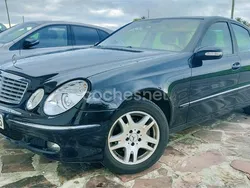 Negro Usado 2006 Mercedes E280 Elegance Berlina | 8300 € (Precio justo)