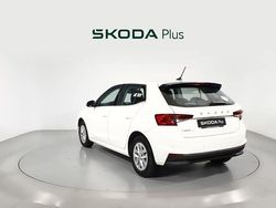 Blanco Usado 2023 Skoda Fabia Ambition Utilitario | 16.400 € (Precio justo)