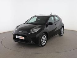 Negro Usado 2023 Toyota Aygo Play Utilitario | 15.499 € (Un poco caro)