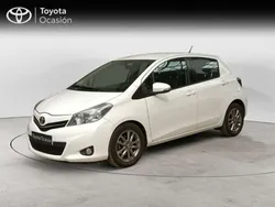 Blanco Usado 2015 Toyota Yaris Active Berlina | 10.500 € (Un poco caro)