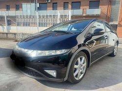 Gris Usado 2008 Honda Civic Sport Utilitario | 7990 € (Un poco caro)