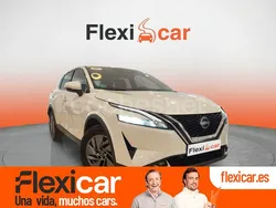 Gris / plata Usado 2024 Nissan Qashqai Acenta SUV | 23.990 € (Buen precio)
