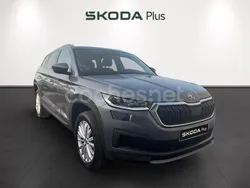 Gris Usado 2024 Skoda Kodiaq Ambition SUV | 31.857 € (Precio justo)