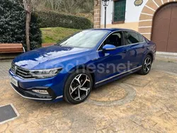 Azul Usado 2020 VW Passat R-line Berlina | 24.900 € (Caro)