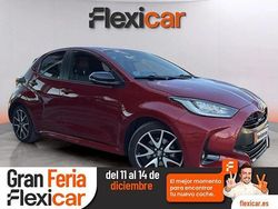 Rojo Usado 2022 Toyota Yaris Hybrid Style Berlina | 18.790 € (Precio justo)