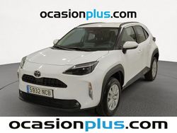 Blanco Usado 2024 Toyota Yaris Hybrid Active Utilitario | 23.023 € (Un poco caro)