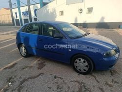 Azul Usado 2003 Seat Ibiza Stella Berlina | 2700 € (Precio justo)