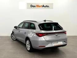 Gris plata Usado 2024 Seat Leon ST Style Familiar | 22.640 € (Precio justo)