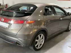Gris / plata Usado 2007 Honda Civic Sport Berlina | 5990 € (Precio justo)