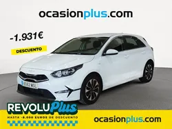 Blanco Usado 2024 Kia Ceed Berlina | 21.250 € (Un poco caro)