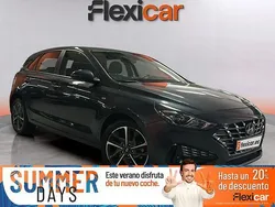 Gris Usado 2023 Hyundai i30 Berlina | 19.790 € (Precio justo)