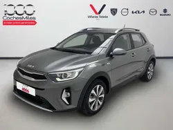 Gris / plata Usado 2024 Kia Stonic SUV | 17.990 € (Precio justo)
