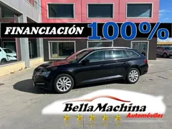 Negro Usado 2021 Skoda Superb Ambition Familiar | 18.750 € (Precio justo)