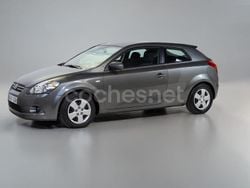 Gris / plata Usado 2010 Kia ProCeed Utilitario | 6990 € (Precio justo)