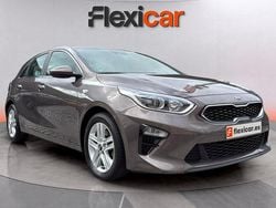 Gris Usado 2020 Kia Ceed Berlina | 11.990 € (Super precio)