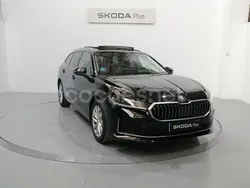 Negro Usado 2024 Skoda Superb Selection Familiar | 36.950 € (Precio justo)