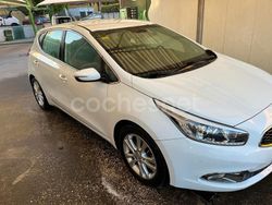 Blanco Usado 2014 Kia Ceed GT Berlina | 5300 € (Buen precio)