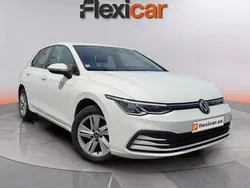 Blanco Usado 2022 VW Golf VIII Life Berlina | 18.090 € (Buen precio)