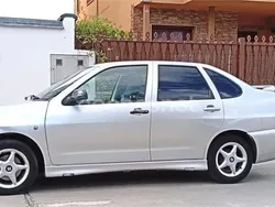 Gris / plata Usado 2001 Seat Cordoba Sport Familiar | 1500 €