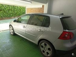 Gris / plata Usado 2006 VW Golf V Highline Berlina | 4699 € (Precio justo)