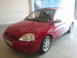 Rojo Usado 2005 Kia Rio Berlina | 1360 €