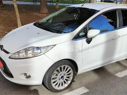 Blanco Usado 2012 Ford Fiesta Titanium Utilitario | 5500 € (Precio justo)