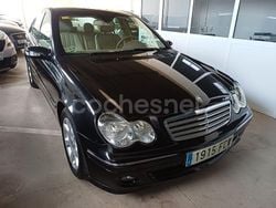 Negro Usado 2006 Mercedes C220 Elegance Berlina | 8950 € (Un poco caro)
