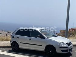 Gris / plata Usado 2005 VW Polo Advance Berlina | 5000 € (Precio justo)