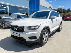 Blanco Usado 2020 Volvo XC40 Momentum SUV | 22.950 € (Precio justo)