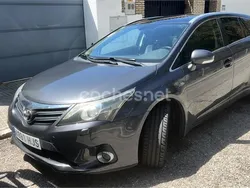 Marrón Usado 2012 Toyota Avensis Executive Familiar | 7800 € (Buen precio)